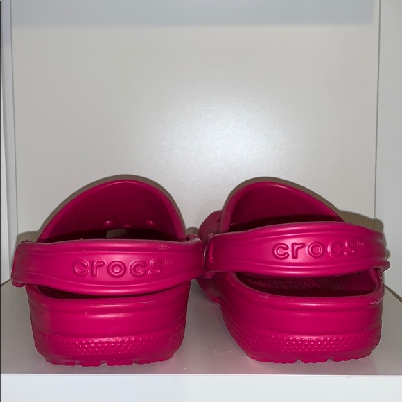 magenta pink crocs - Picture 2 of 3
